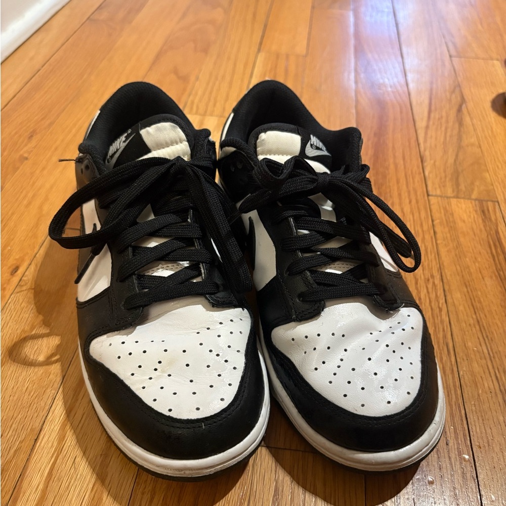 Nike Black and White Sneakers